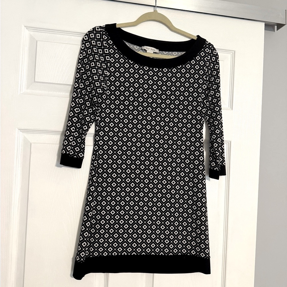 WHBM black and white tunic